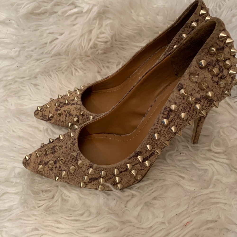 BCBG high heels